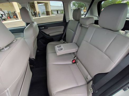Used 2017 Subaru Forester 2.5i Limited image 12