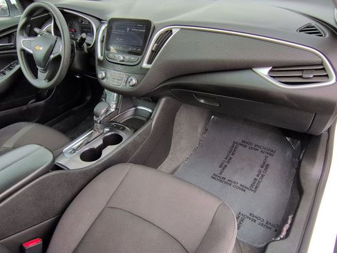 Used 2024 Chevrolet Malibu LT image 42