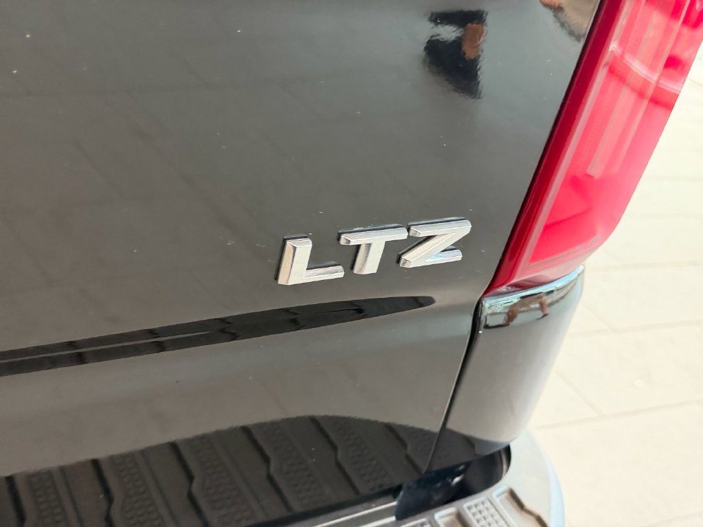 Certified 2022 Chevrolet Silverado 1500 LTZ w/ LTZ Premium Package AWD/4WD image 14