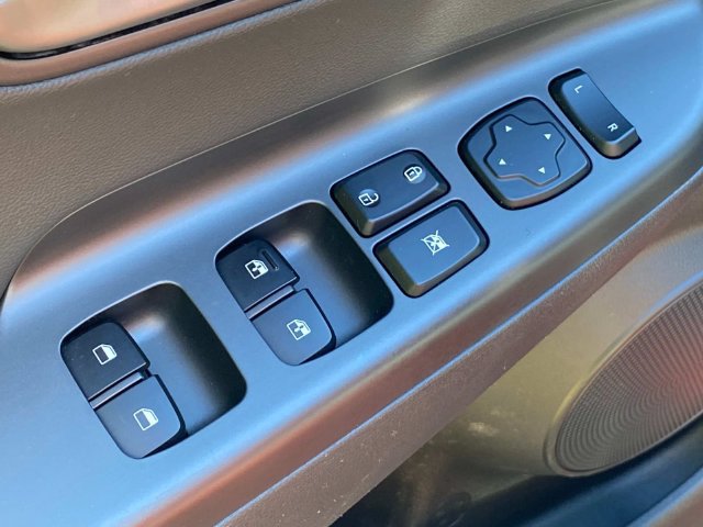 Used 2019 Hyundai Kona Ultimate FWD image 13
