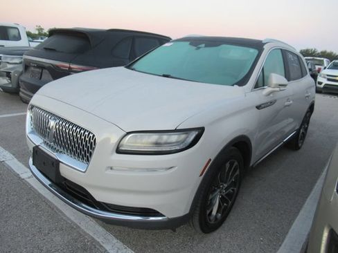 Used 2022 Lincoln Nautilus Reserve w/ Cargo Utility Package FWD image 3
