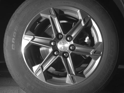 Used 2025 Chevrolet Blazer LT FWD image 13