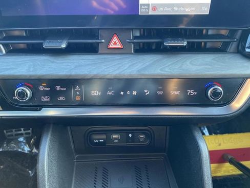 Certified 2025 Kia Sportage X-Pro image 24