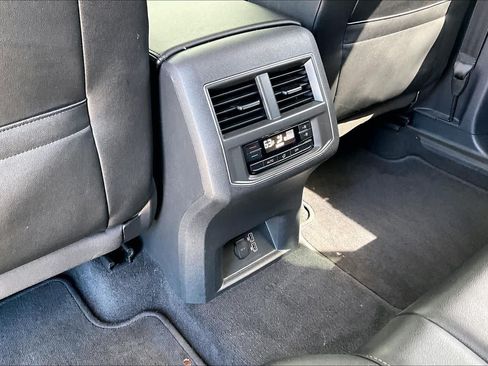 Used 2019 Volkswagen Atlas SE FWD image 34