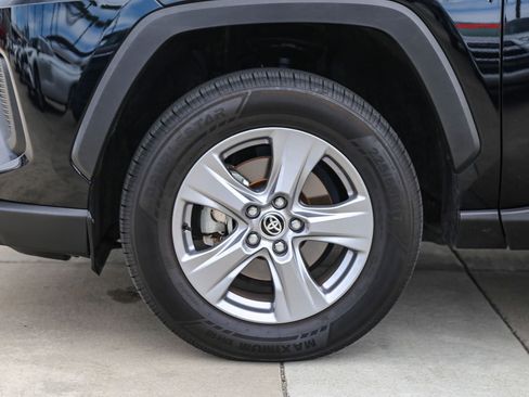 Certified 2025 Toyota RAV4 XLE w/ Convenience Package AWD/4WD image 9