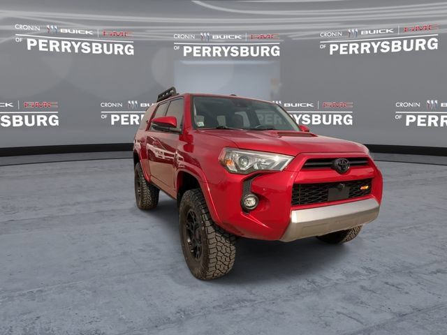 Used 2022 Toyota 4Runner TRD Off-Road Premium AWD/4WD image 2