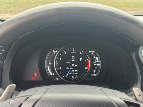 Used 2022 Lexus IS 500 image 24