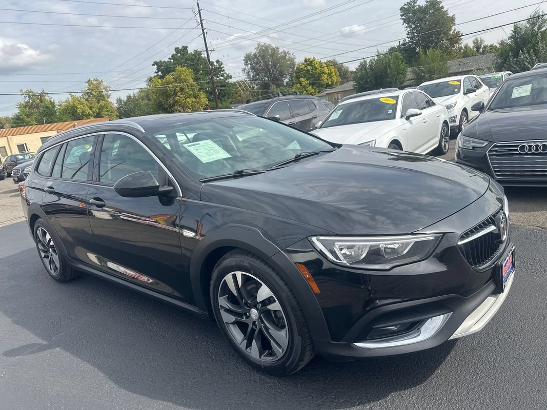 Used 2019 Buick Regal Essence w/ Sights and Sounds Package AWD/4WD image 28