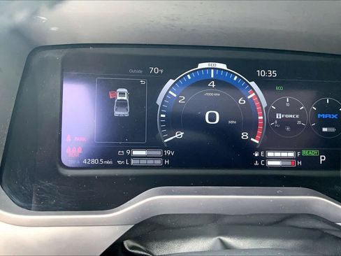 Used 2023 Toyota Tundra Limited w/ Power Package AWD/4WD image 26