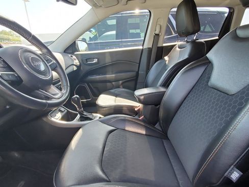 Used 2019 Jeep Compass Latitude w/ Safety & Security Group image 3