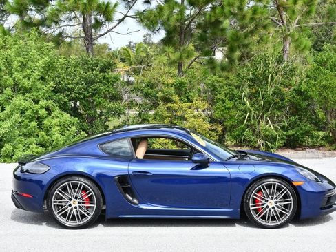 Used 2022 Porsche 718 Cayman GTS RWD image 31