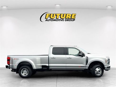 Used 2024 Ford F350 Lariat w/ Lariat Ultimate Package image 3