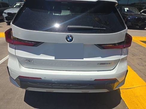Used 2023 BMW X1 xDrive28i w/ Premium Package AWD/4WD image 4
