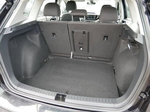 Used 2024 Volkswagen Taos S image 10