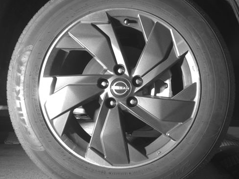 Used 2025 Nissan Rogue SV image 13