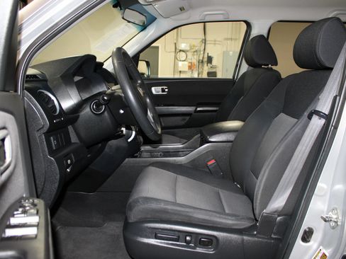 Used 2010 Honda Pilot EX image 9