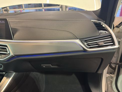 Used 2019 BMW X5 xDrive40i w/ Convenience Package AWD/4WD image 23