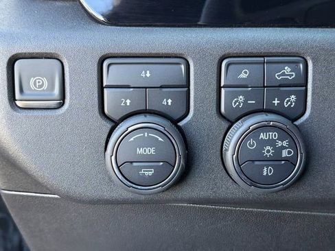 Certified 2025 Chevrolet Silverado 2500 LT w/ Texas Edition image 9