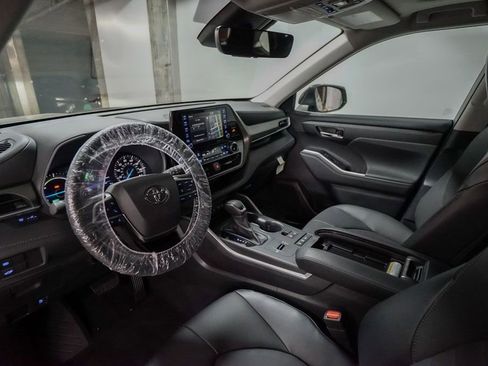 New 2026 Toyota Highlander XLE AWD/4WD image 12