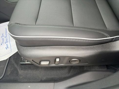 New 2026 Buick Enclave Preferred image 18