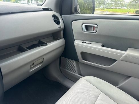 Used 2011 Honda Pilot EX image 17
