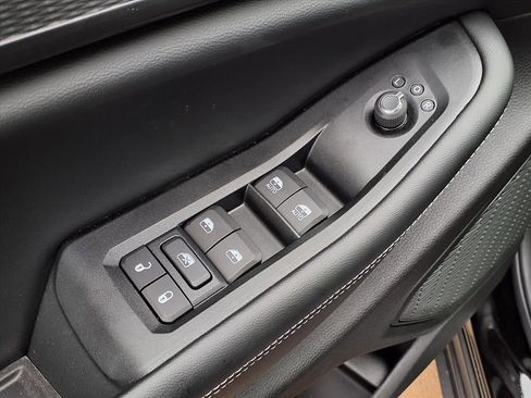 New 2025 Jeep Grand Cherokee L Altitude image 15