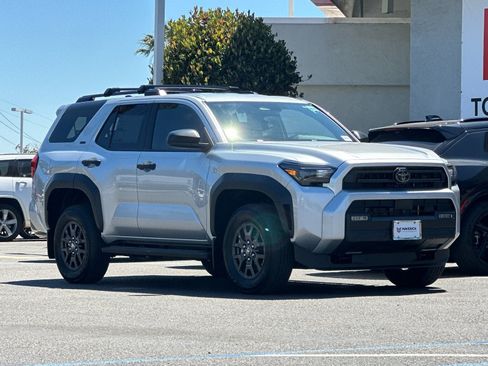 New 2026 Toyota 4Runner SR5 RWD image 7