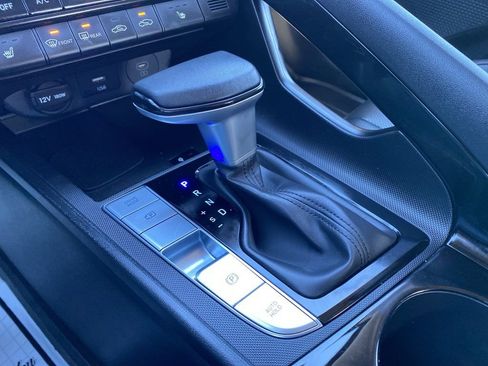 Certified 2025 Hyundai Elantra Limited image 20