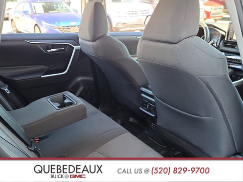 Used 2021 Toyota RAV4 XLE FWD image 27