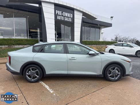 Used 2025 Kia K4 LXS image 2