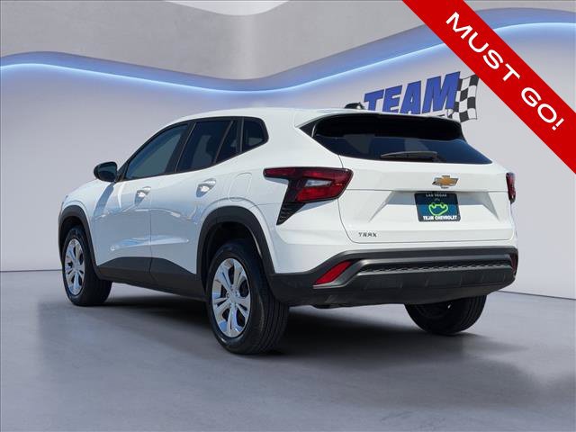 Certified 2026 Chevrolet Trax LS FWD image 3