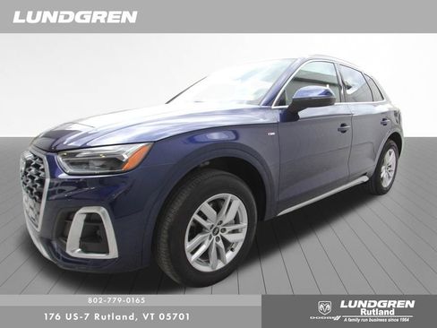 Used 2023 Audi Q5 2.0T Premium w/ Convenience Package AWD/4WD image 9