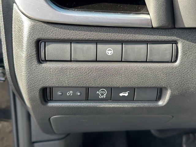 Used 2026 Nissan Rogue SL AWD/4WD image 22