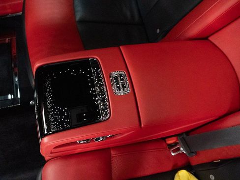 Certified 2024 Rolls-Royce Phantom Sedan w/ The Phantom Package image 28