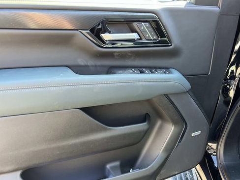 New 2026 GMC Yukon AT4 w/ AT4 Premium Plus Package image 18