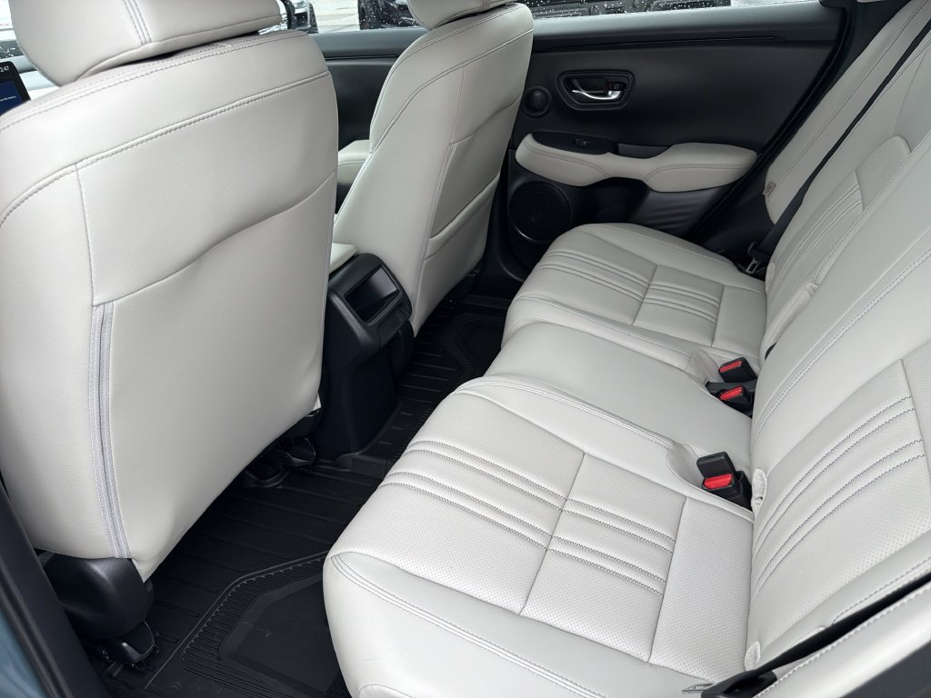 Used 2027 Honda HR-V EX-L image 16