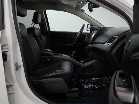 Used 2019 Dodge Journey Crossroad image 9