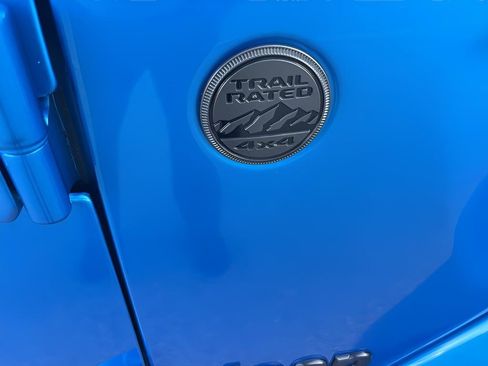 New 2026 Jeep Gladiator Sport AWD/4WD image 37