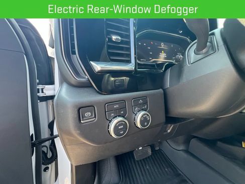 Used 2025 GMC Sierra 1500 SLE AWD/4WD image 16