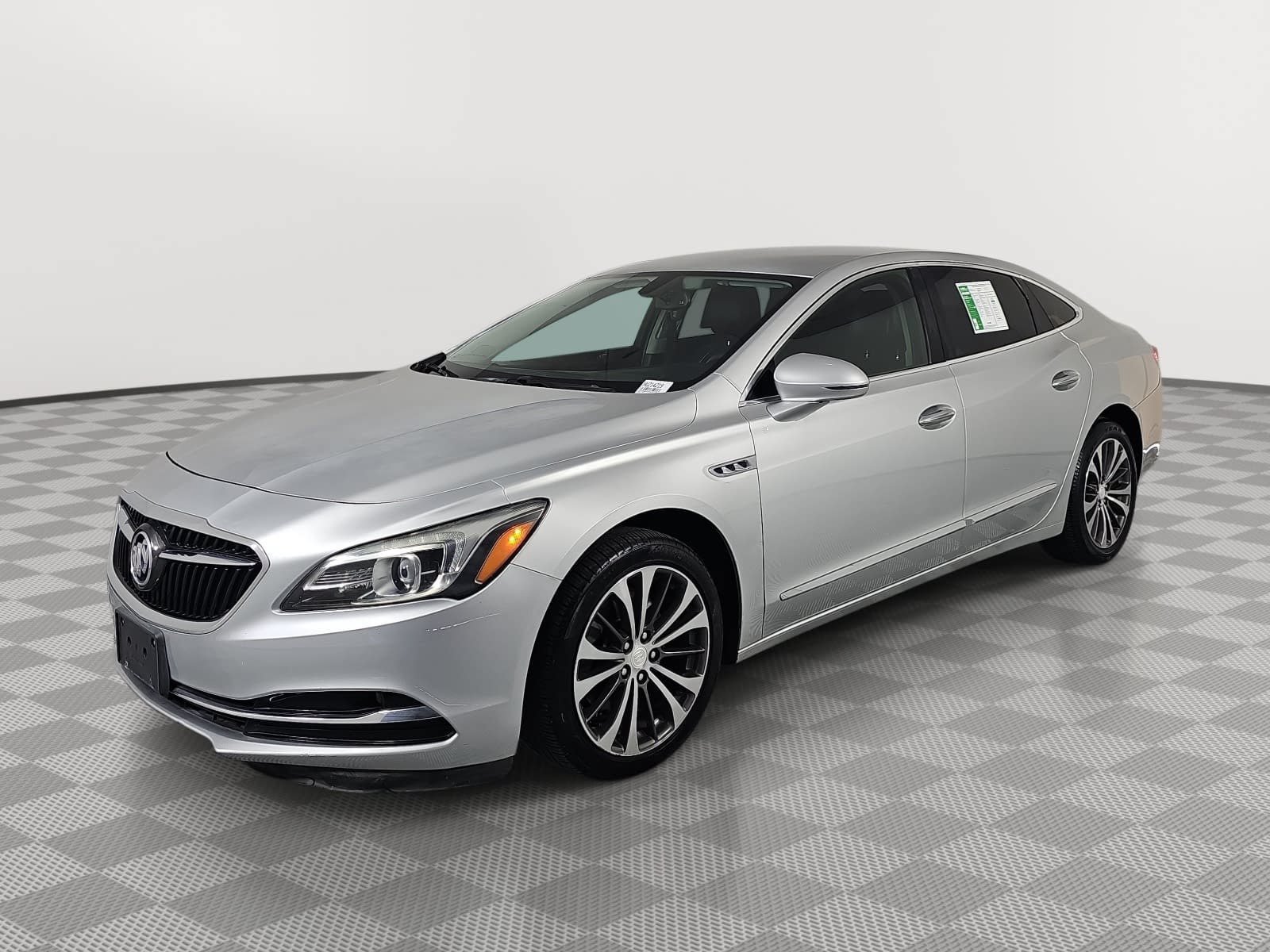 Used 2017 Buick LaCrosse Essence FWD image 4