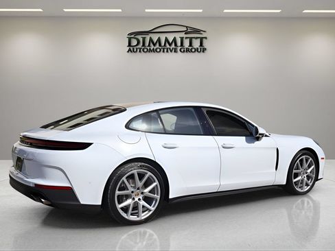 Used 2024 Porsche Panamera RWD image 5
