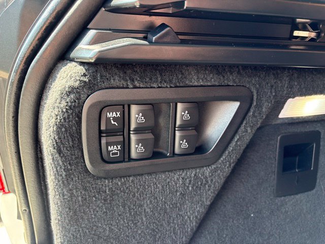 Used 2022 BMW X7 M50i w/ Cold Weather Package AWD/4WD image 7