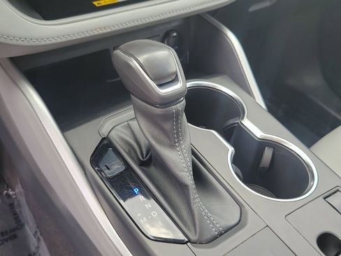 Used 2023 Toyota Highlander XLE image 30