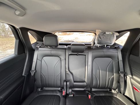 New 2026 Ford Escape SE w/ PHEV Premium Package FWD image 20