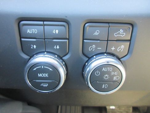 New 2026 GMC Sierra 3500 AT4 w/ AT4 Premium Plus Package image 19