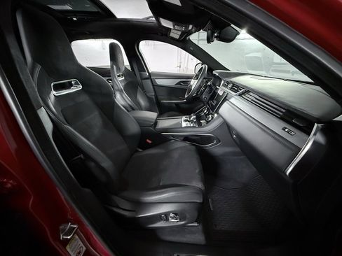 Used 2023 Jaguar F-PACE SVR image 28