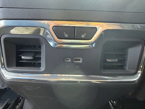 Used 2026 Chevrolet Silverado 1500 High Country w/ Technology Package AWD/4WD image 16