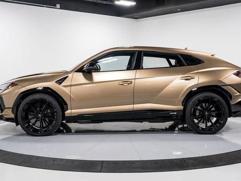 Used 2024 Lamborghini Urus S image 6