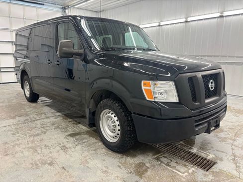 Used 2019 Nissan NV 3500 S image 11