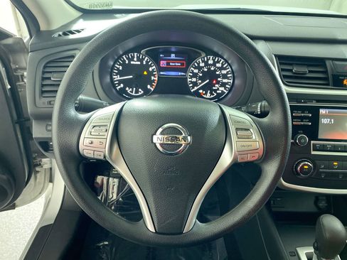 Used 2016 Nissan Altima 2.5 S w/ Power Driver Seat Package image 11